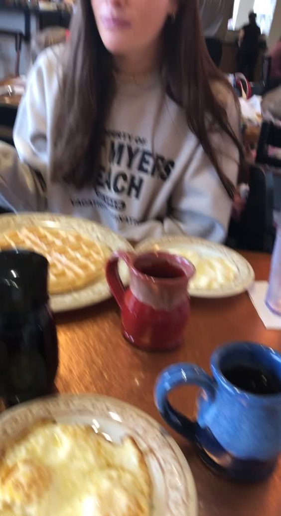Another Broken Egg Cafe