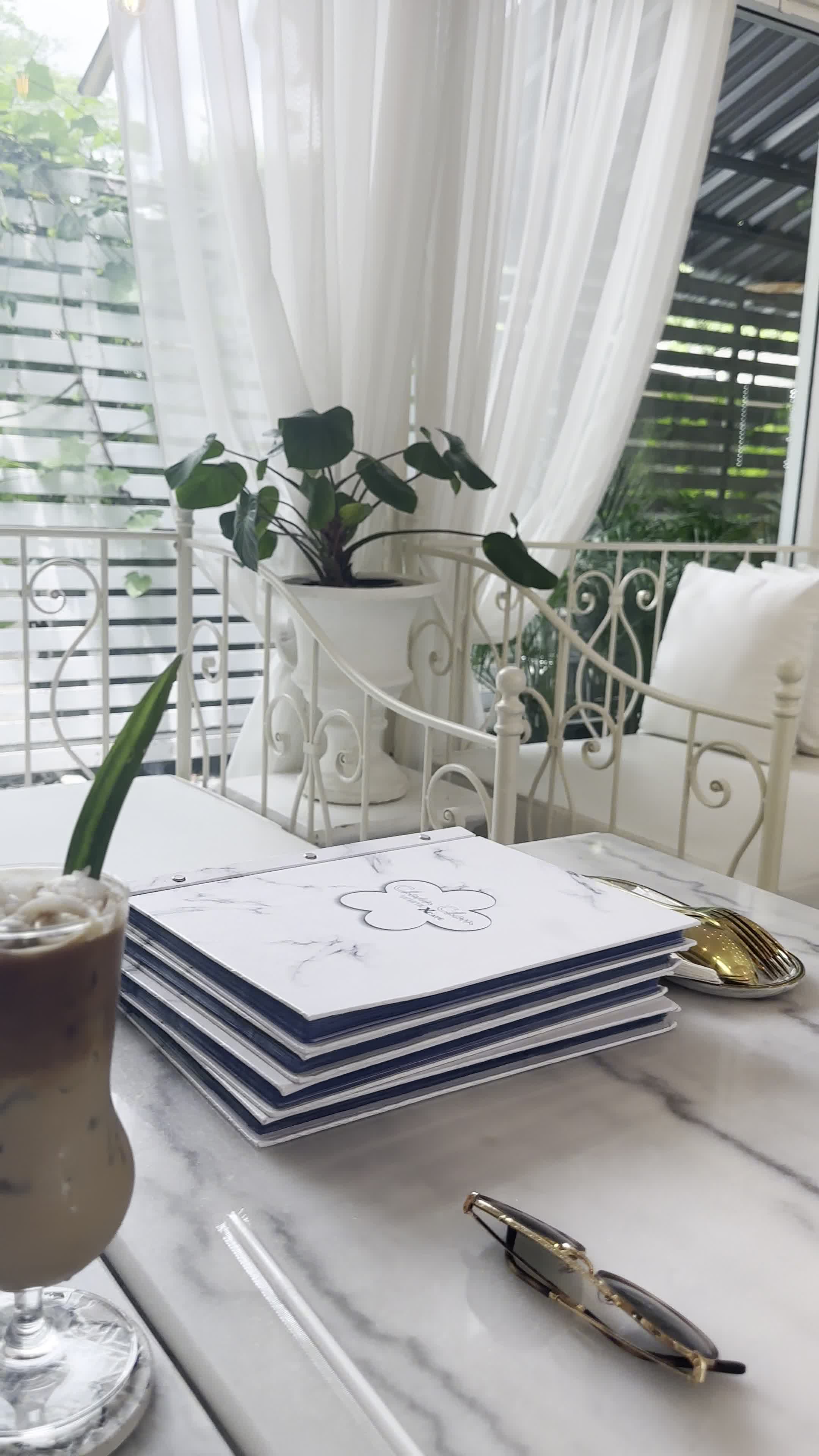 White chuan chom saraburi