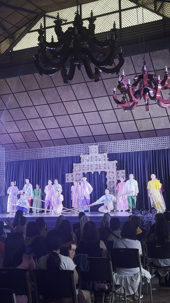 Villa Escudero Stage