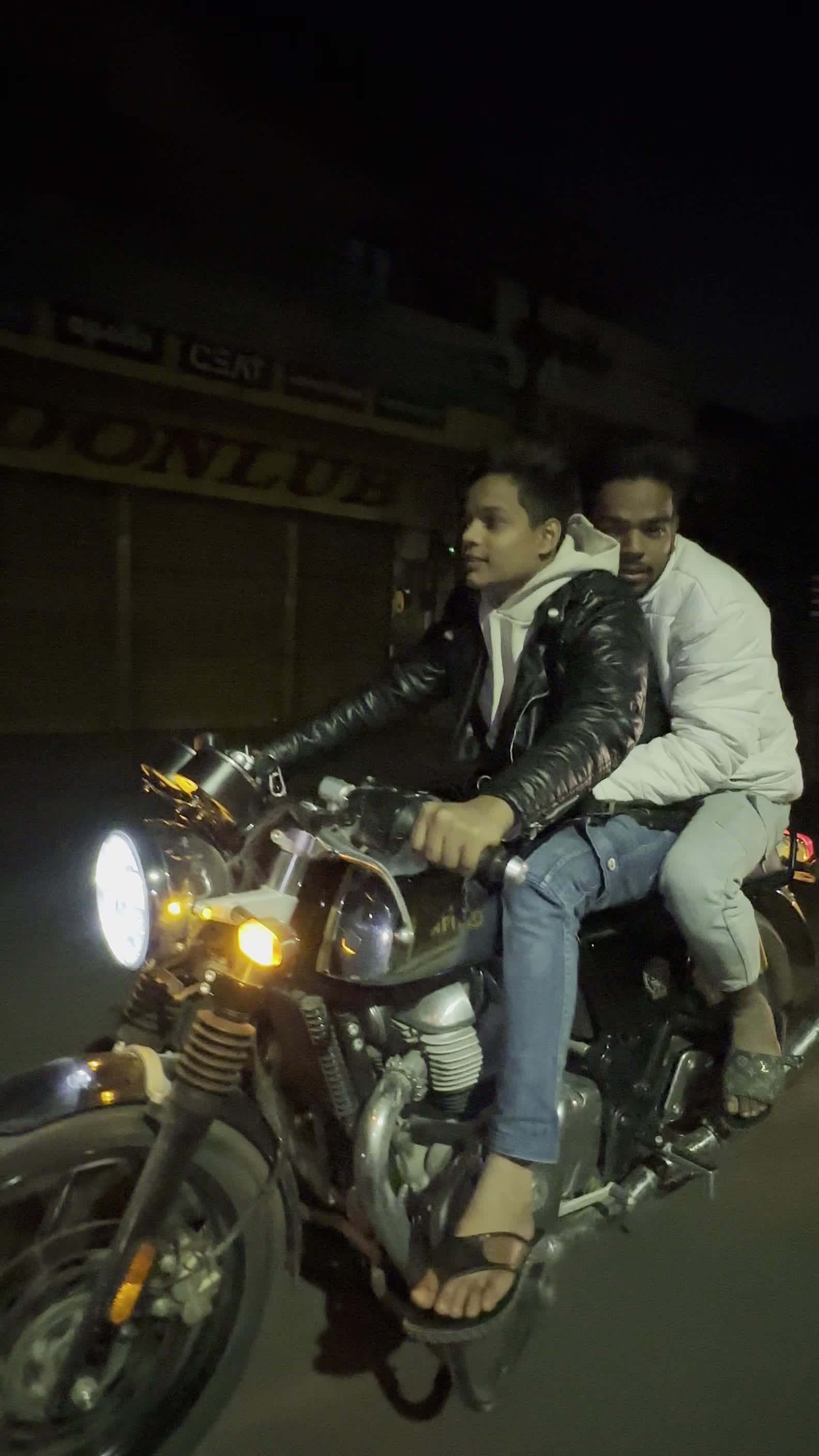 Apollo Tyres - Dashemesh Tyre Sole