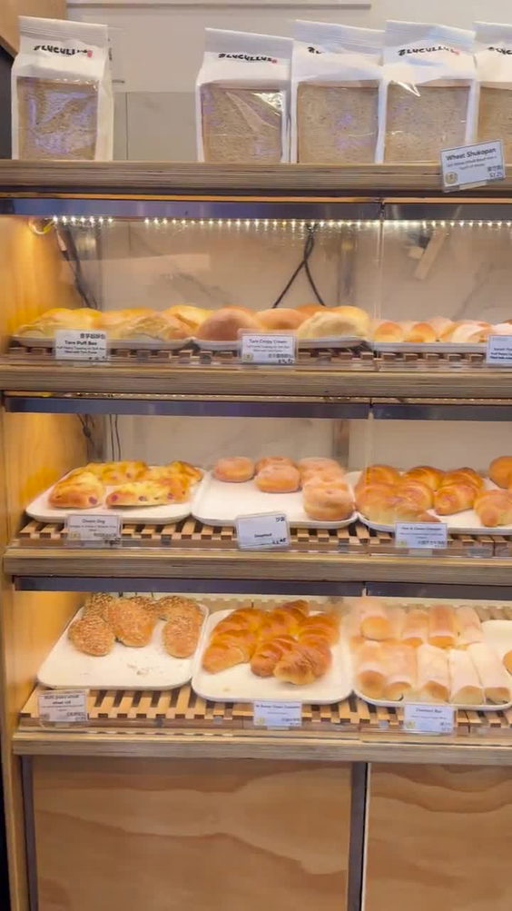 Lucullus Bakery (Richmond Hill)