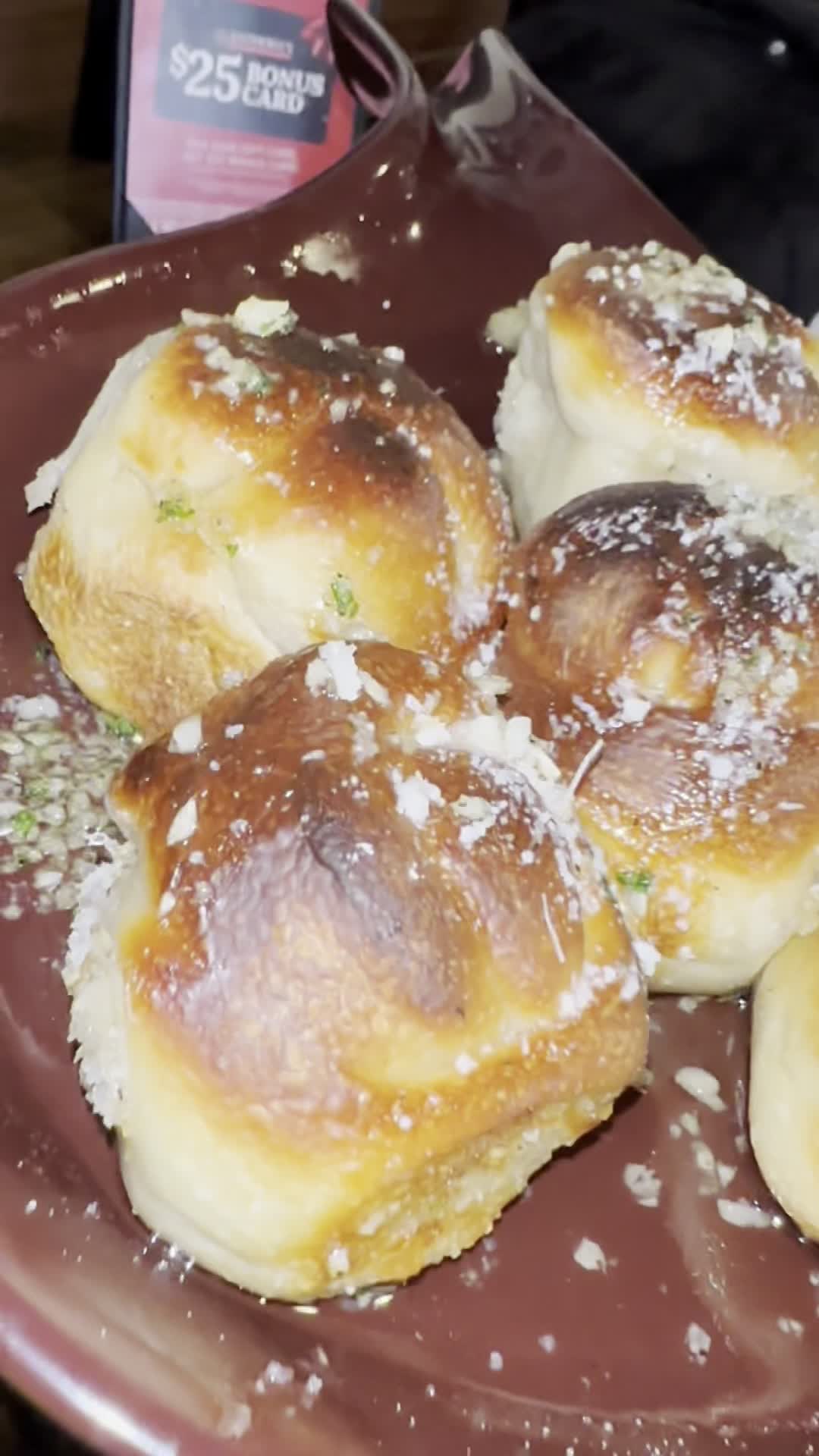 Video review of Anthony's Coal Fired Pizza & Wings