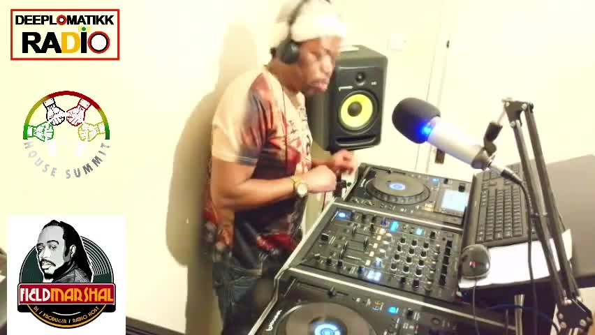 DEEPLOMATIKK RADIO STUDIO