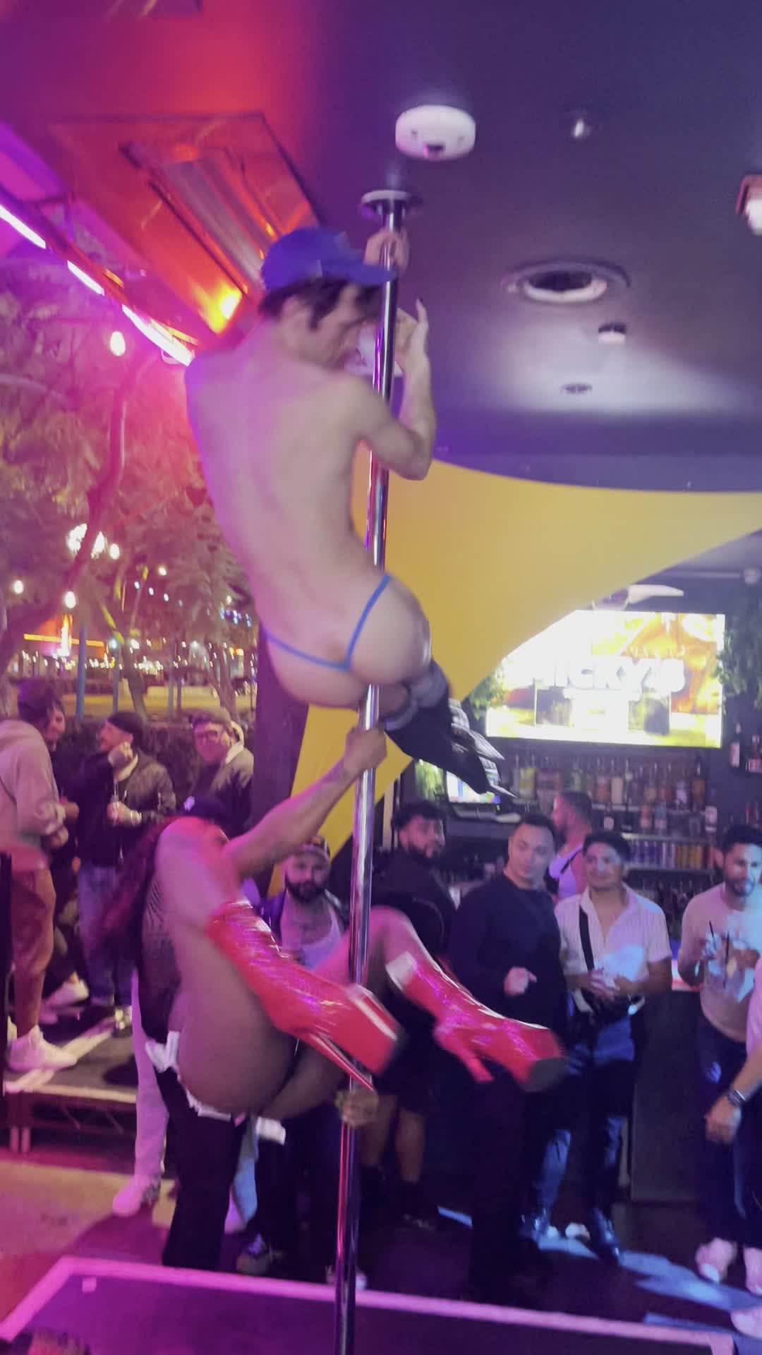 Video review of Micky's