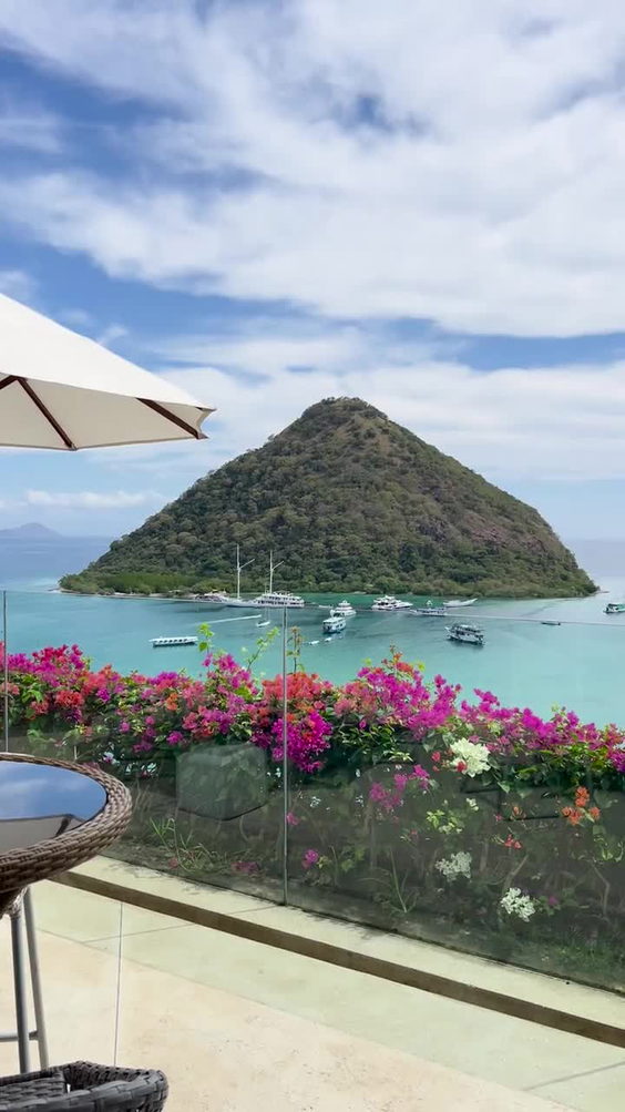 Paradise Bar