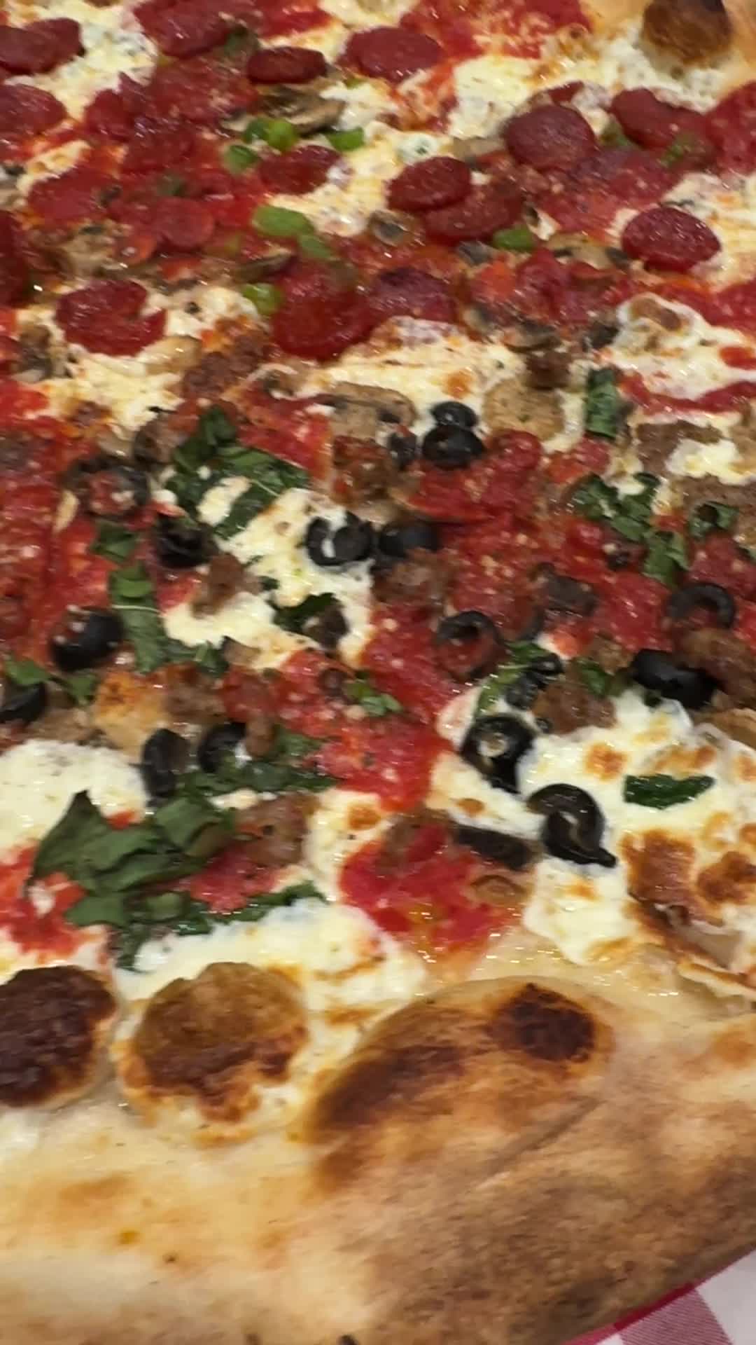 Video review of Grimaldi's Pizzeria