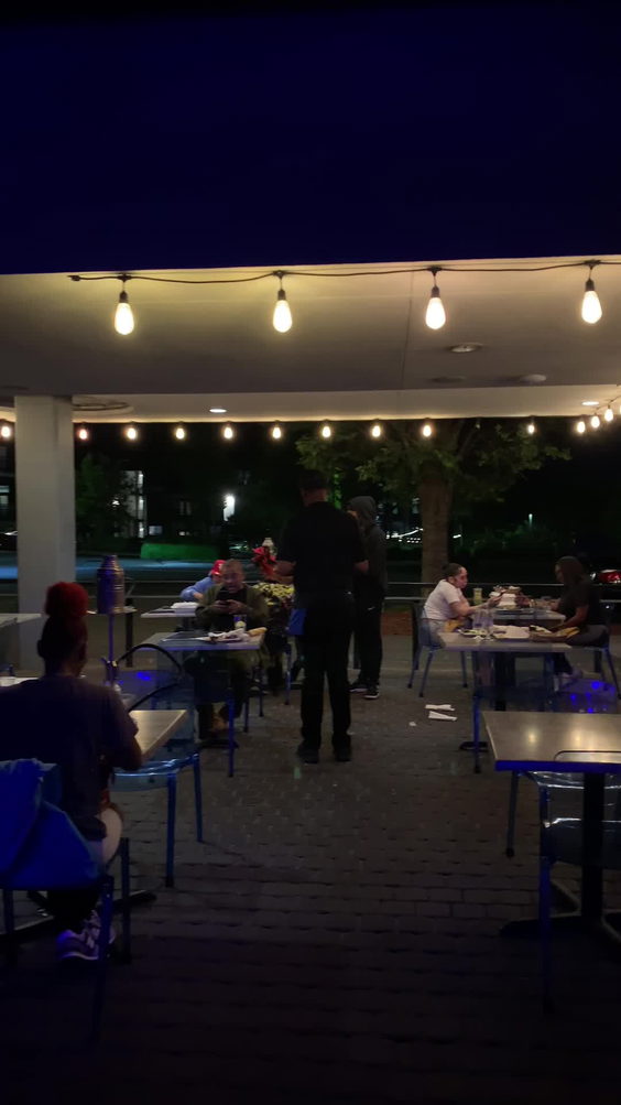 Cirque Blu Seafood House