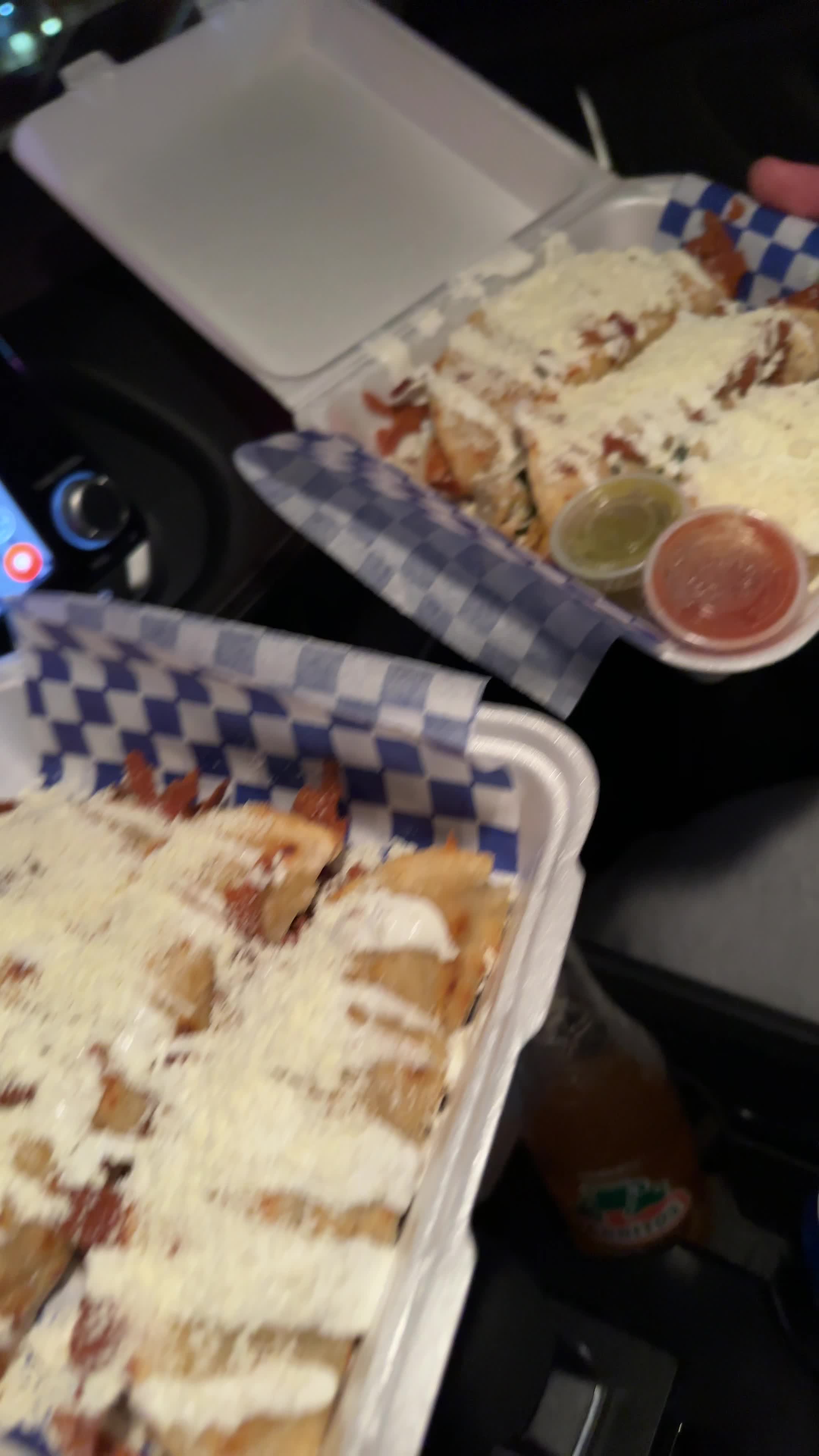 Nikos Tacos