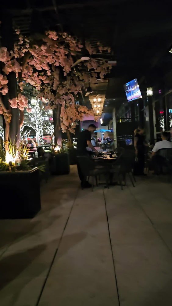 TEN Sushi + Cocktail Bar