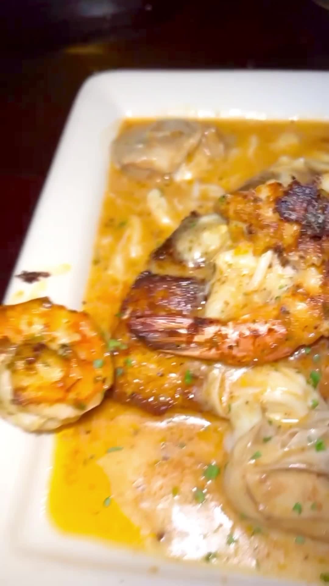 Video review of Pappadeaux Seafood Kitchen