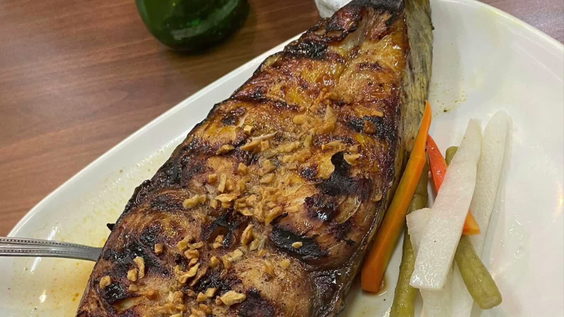 Gina's Seafood Restaurant