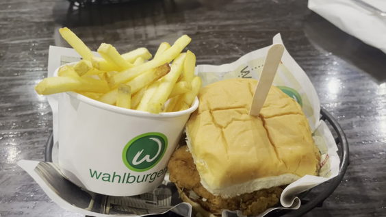 Wahlburgers