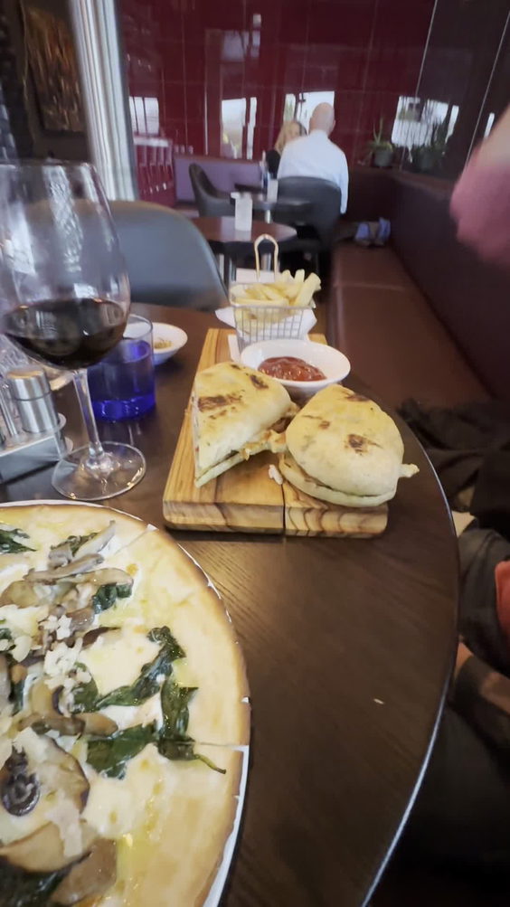 Facci Wood Fire Pizza Wine Bar of Maple Lawn