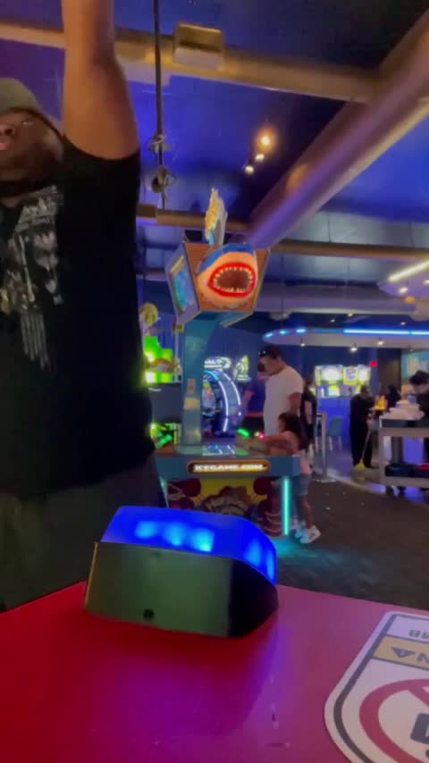 Video review of Dave & Buster's