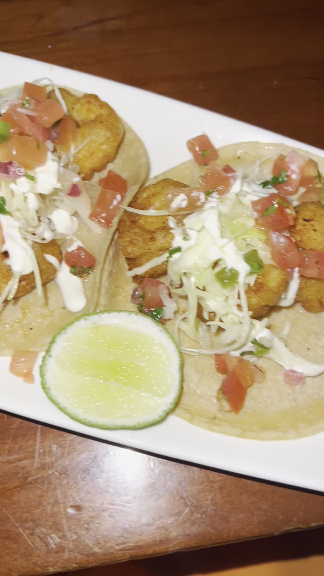 Video review of El Vez