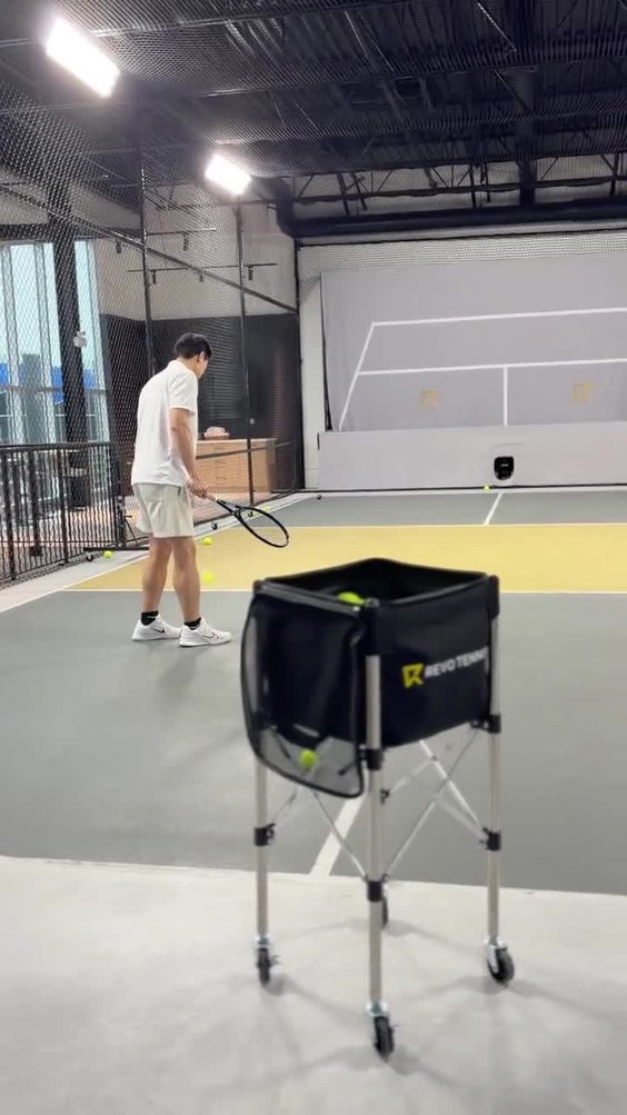Revo Tennis