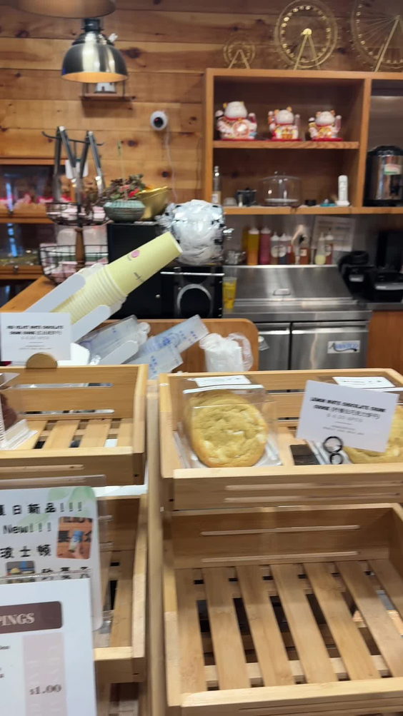Crystal’s Bakery 