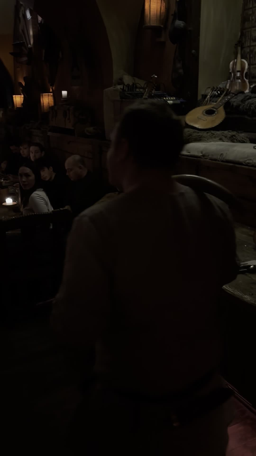 Video review of AIFUR | krog & bar