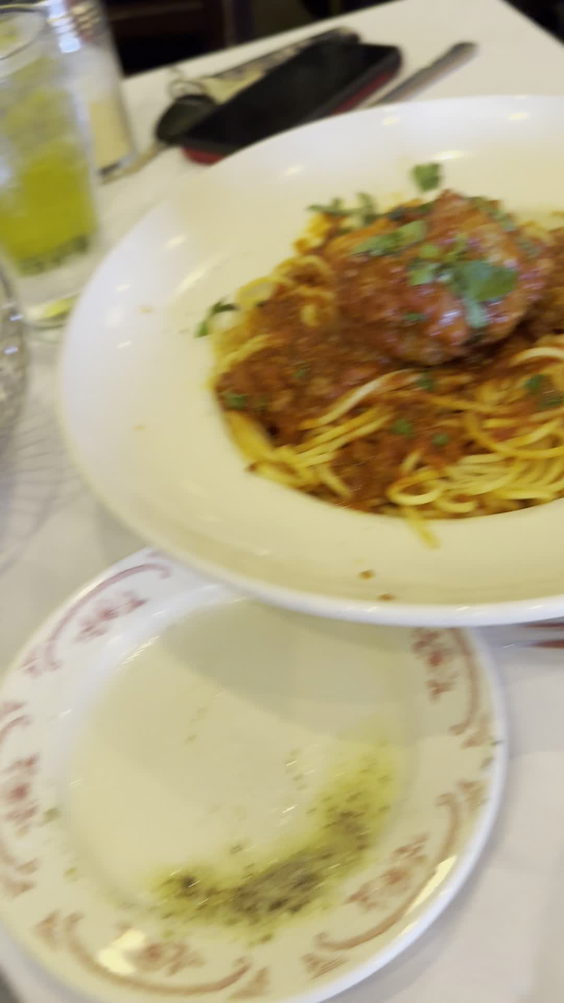Maggiano's