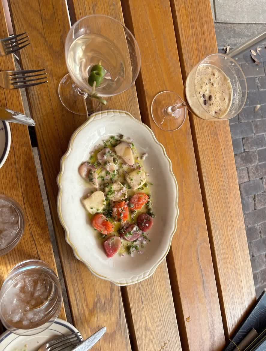 Video review of Clark's Oyster Bar