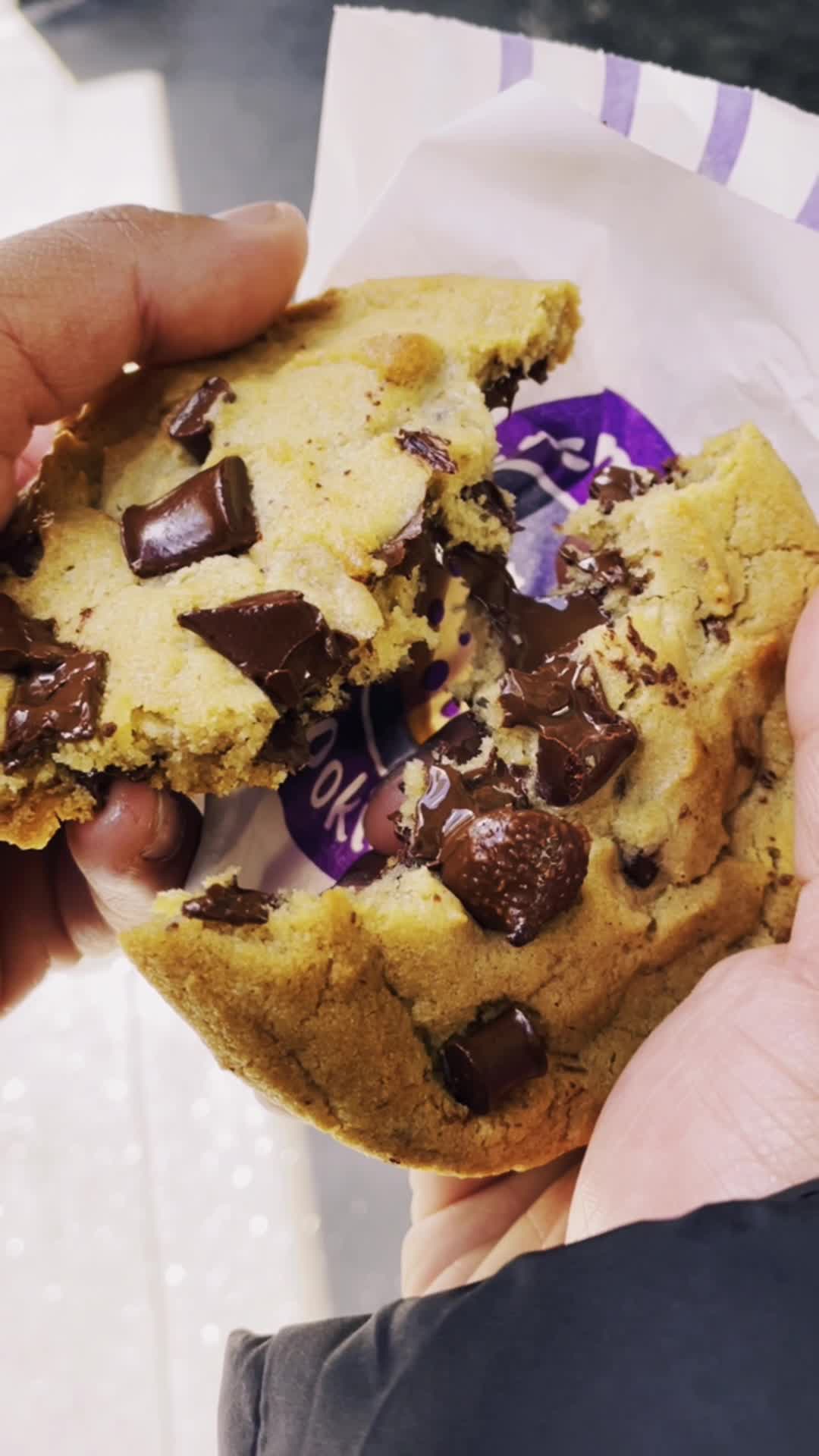 Insomnia Cookies