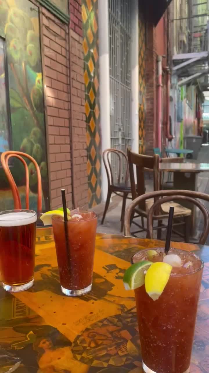 Video review of Vesuvio Cafe