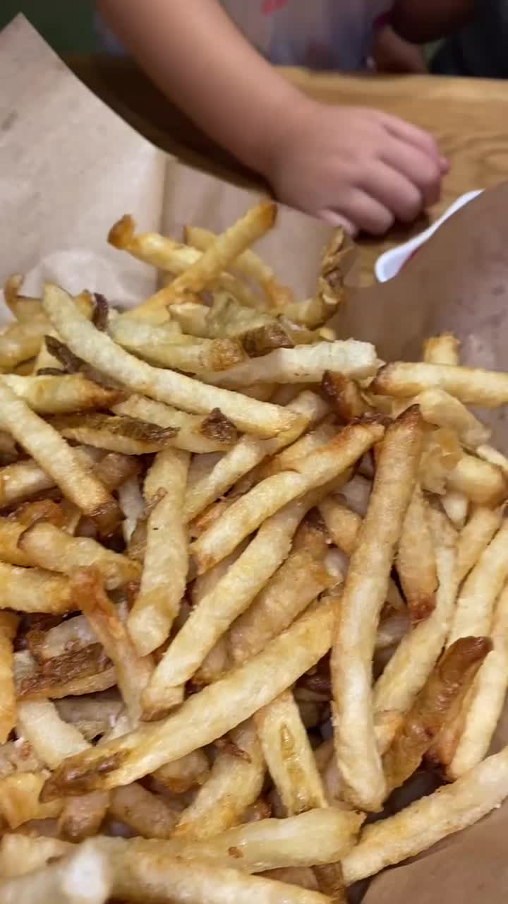 Truland Burgers & Greens