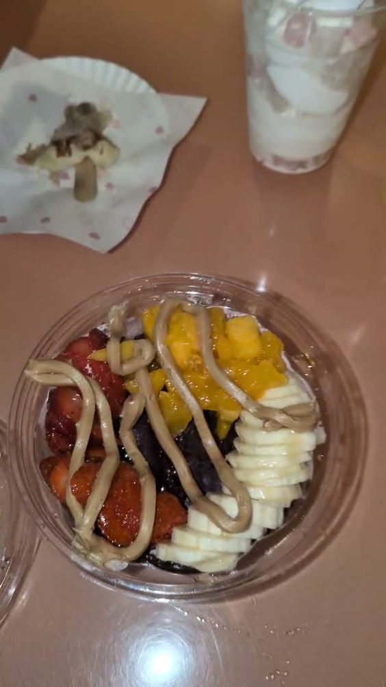 Mini monster cafe
