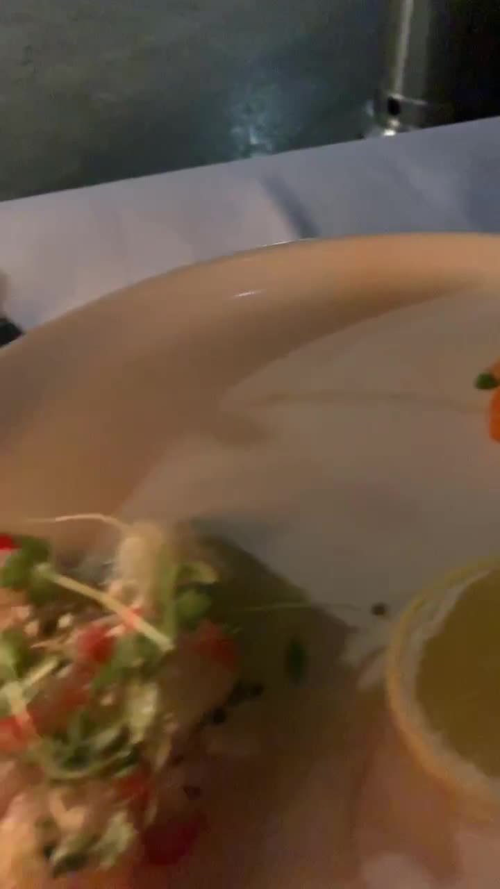 Video review of Manta Restaurant