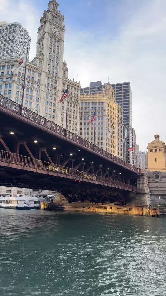Chicago River