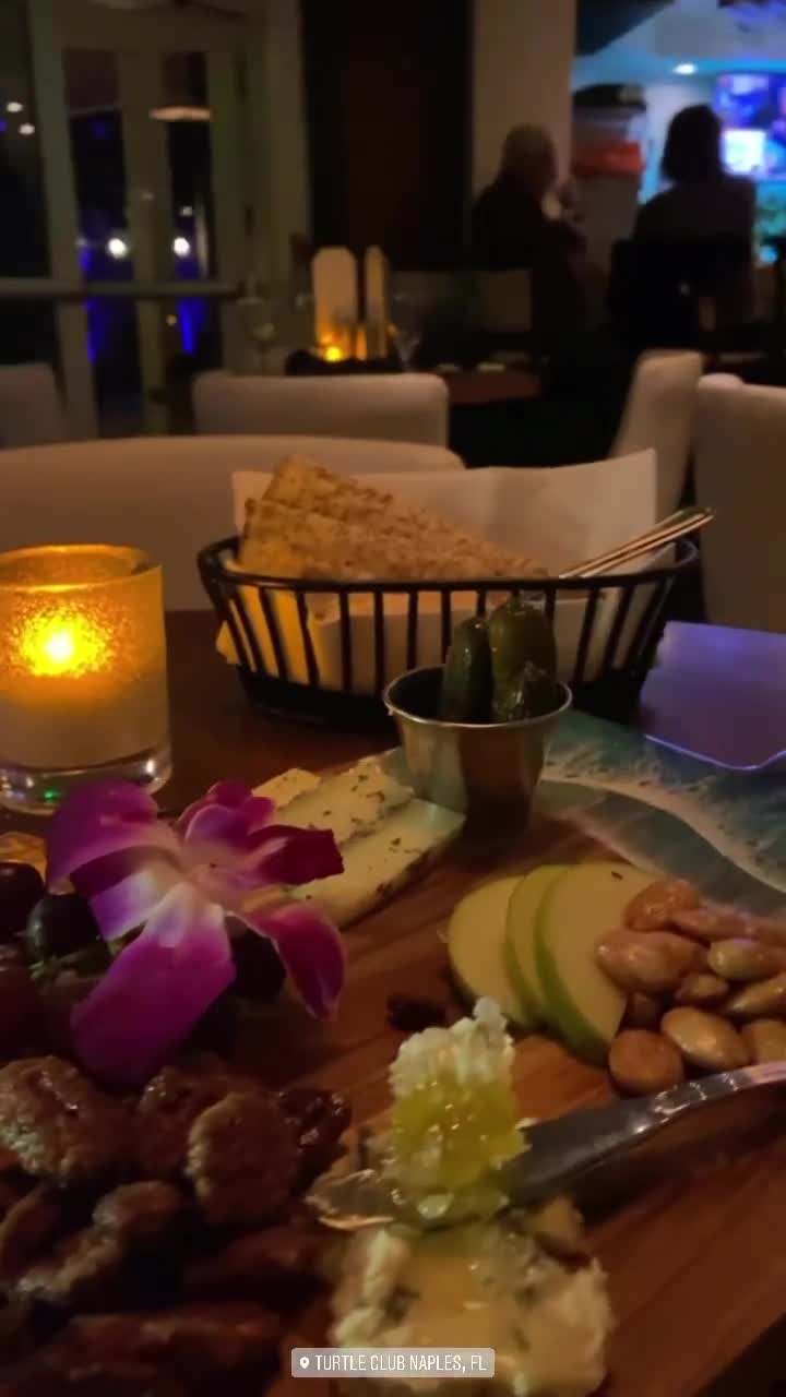 Video review of The Turtle Club