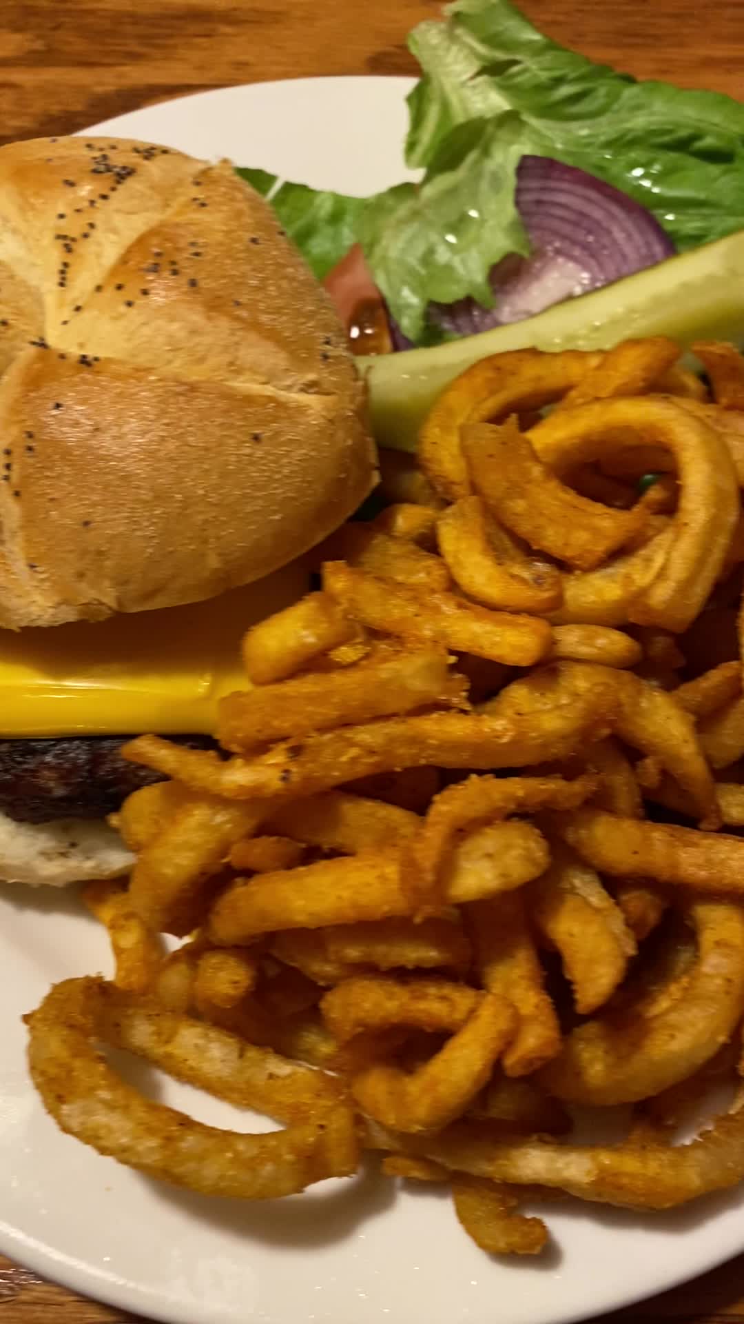 Video review of Kelly's Corner Tavern