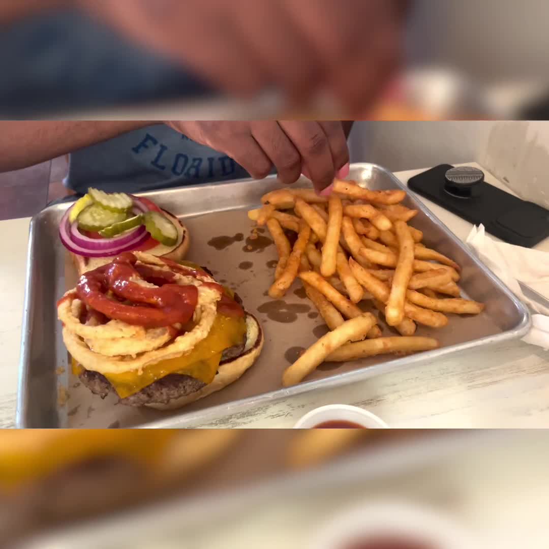 Shark Shack Beach Bar & Grill