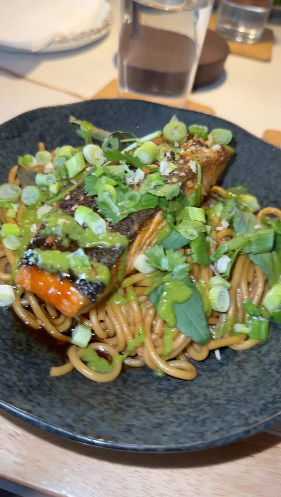 Two Hommés