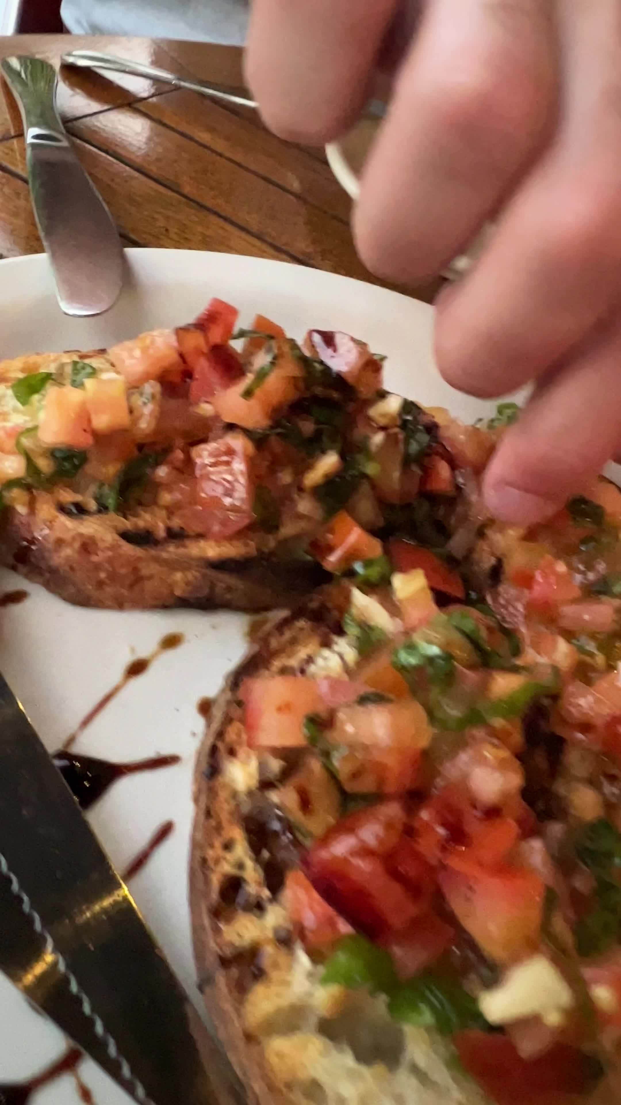 Video review of Novo Cafe