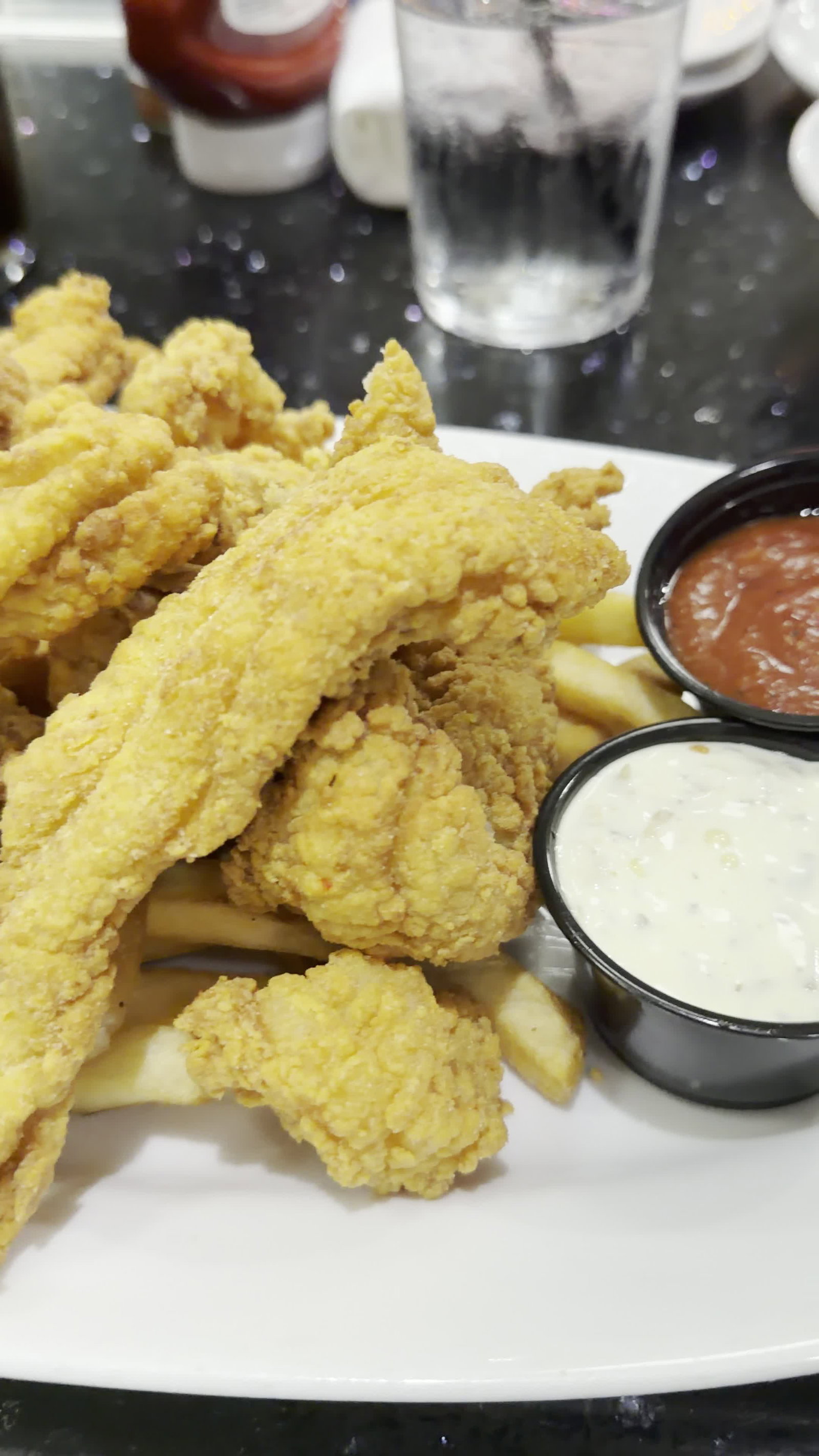 Video review of Deanie's Seafood Restaurant in the French Quarter