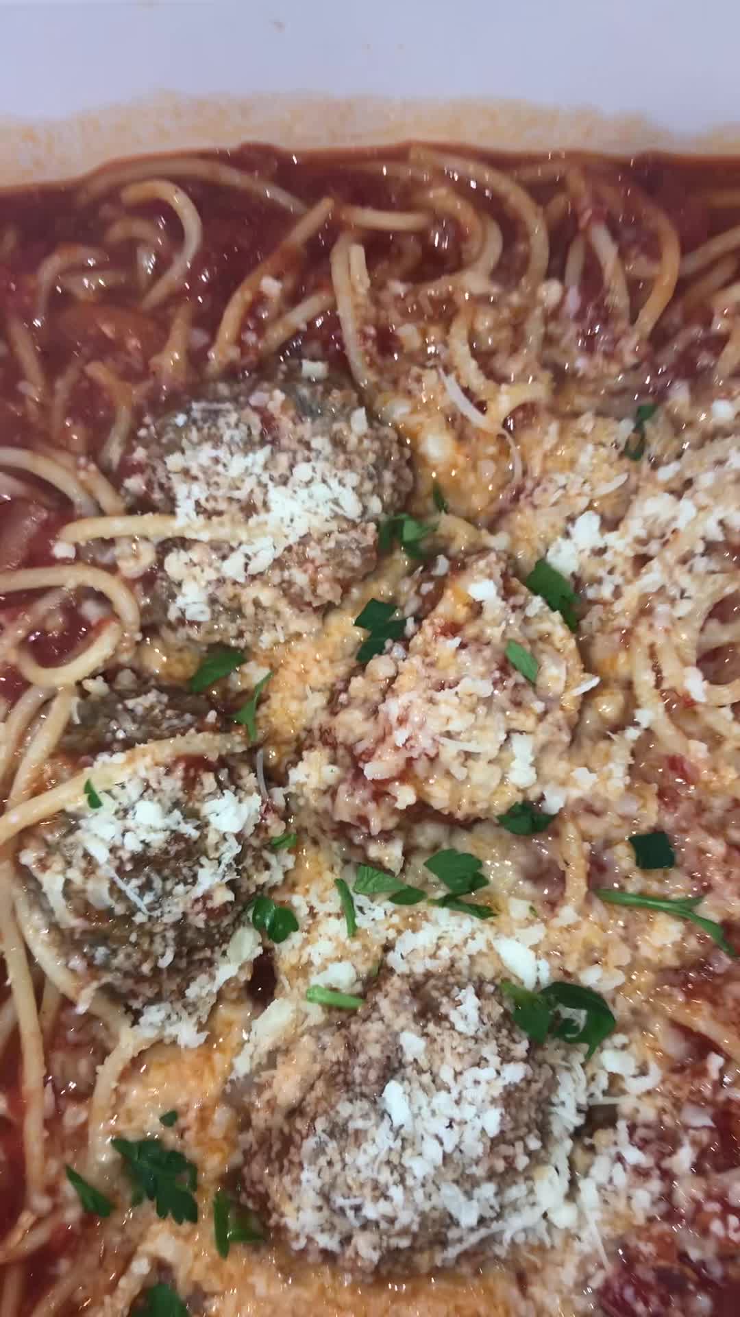 Guichos Eatery