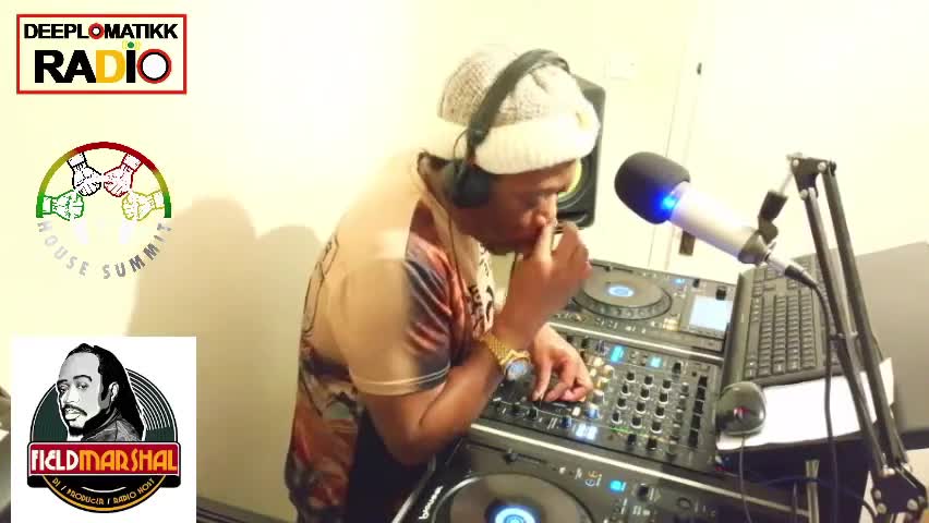 DEEPLOMATIKK RADIO STUDIO