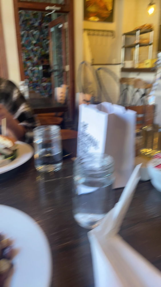 Kanela Breakfast Club