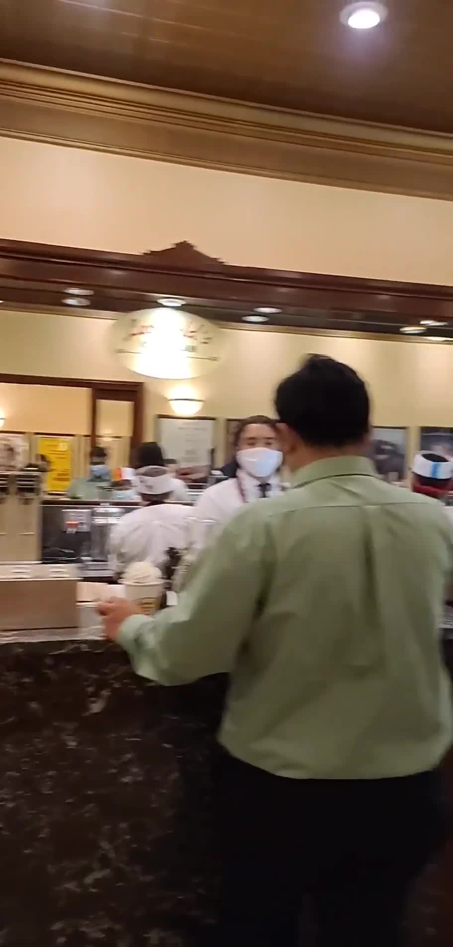 Video review of Leopold's Ice Cream