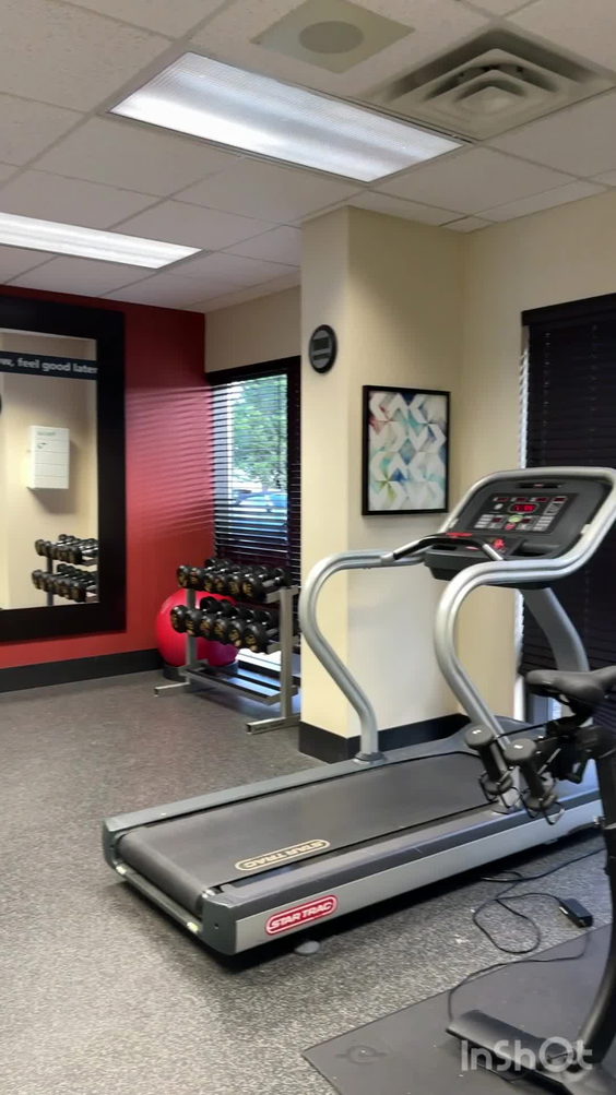 Hampton Inn & Suites