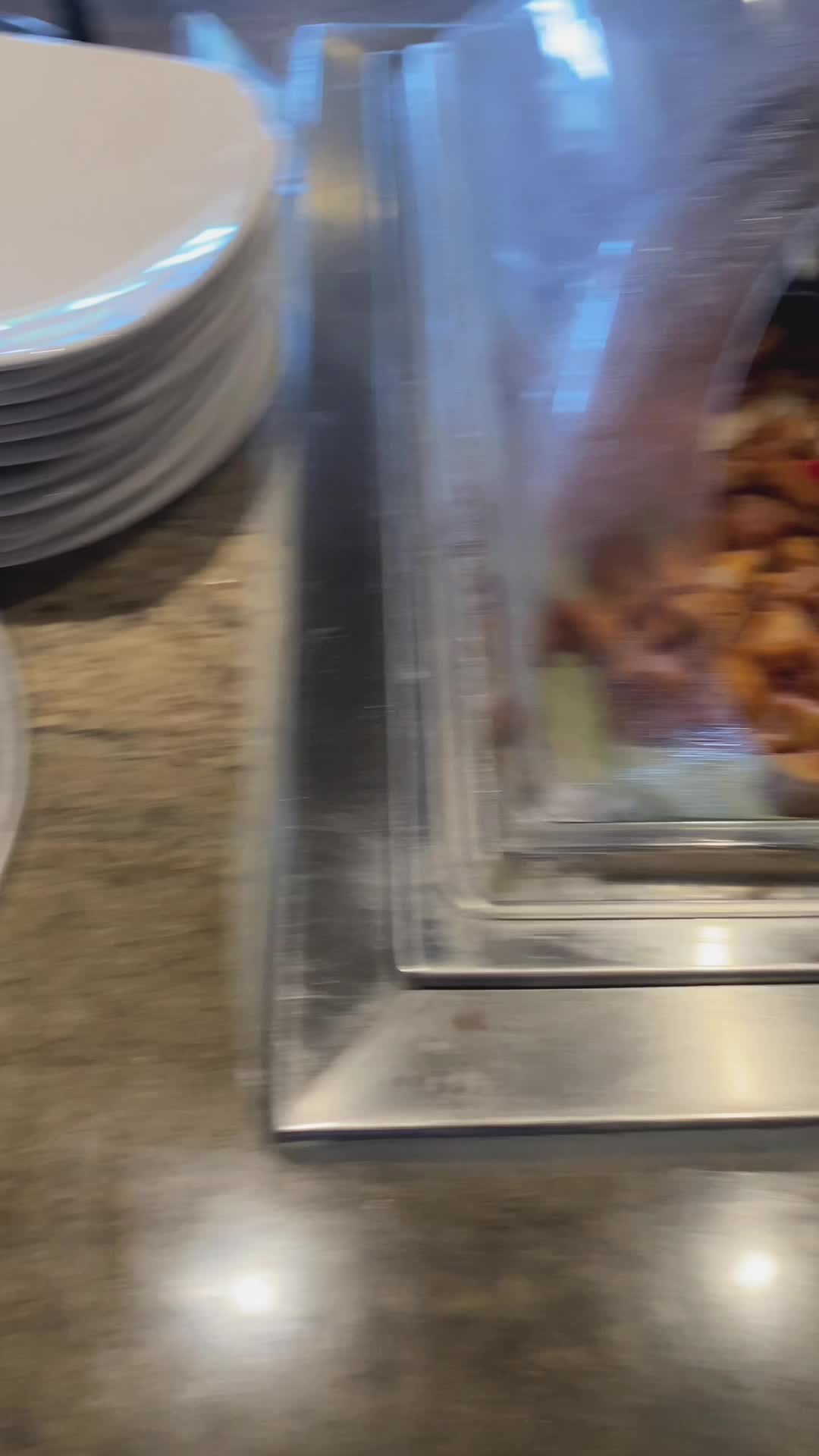 Video review of Duke's Waikiki