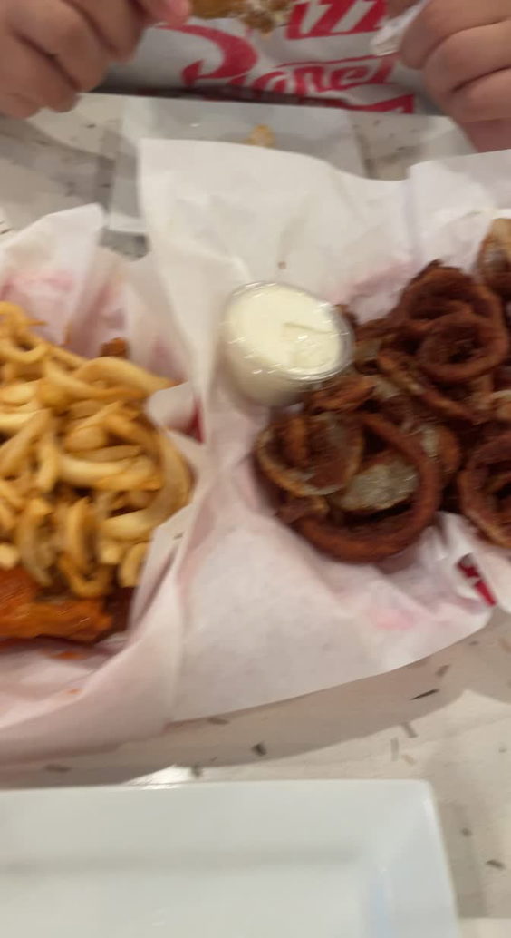 Hot Wings Cafe