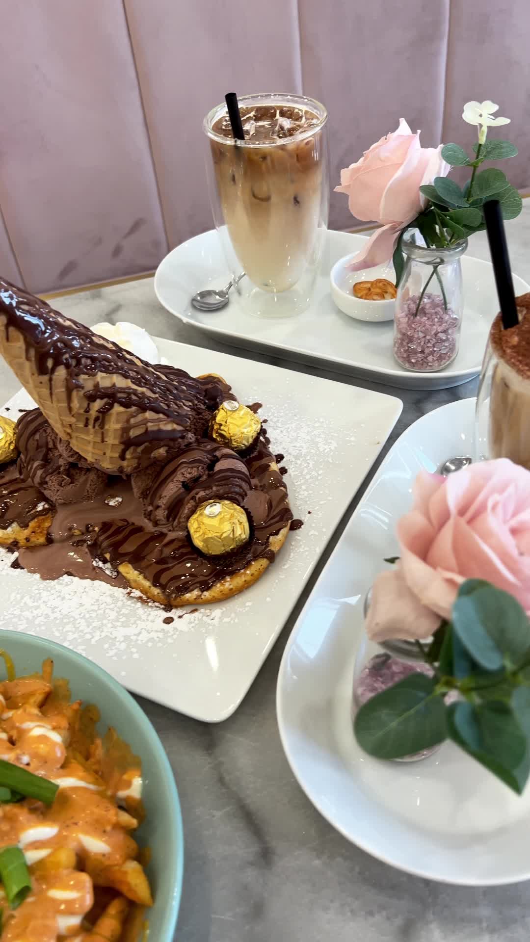 Dessert Lounge and Cafe