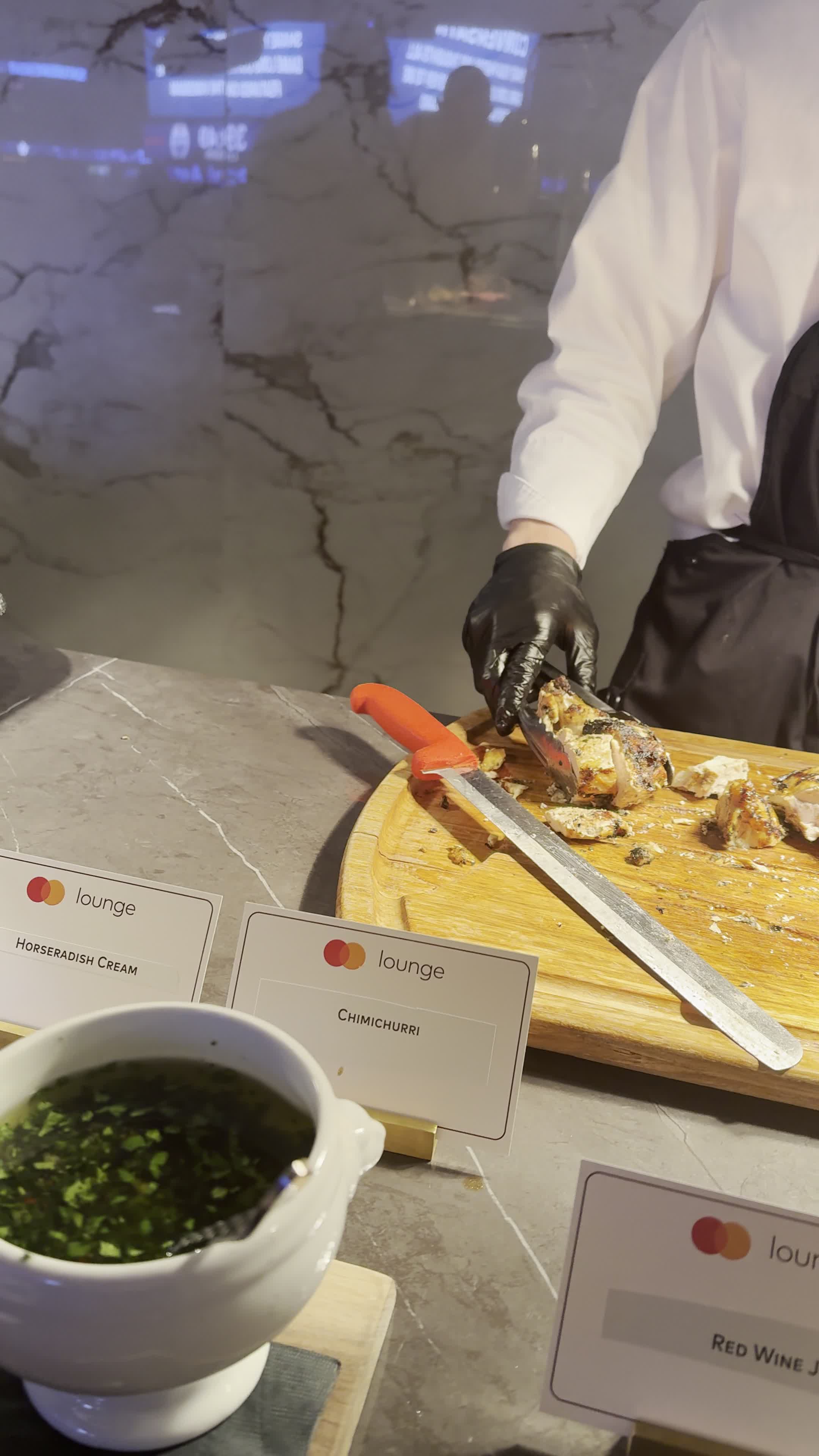 Video review of Air Canada Signature Club