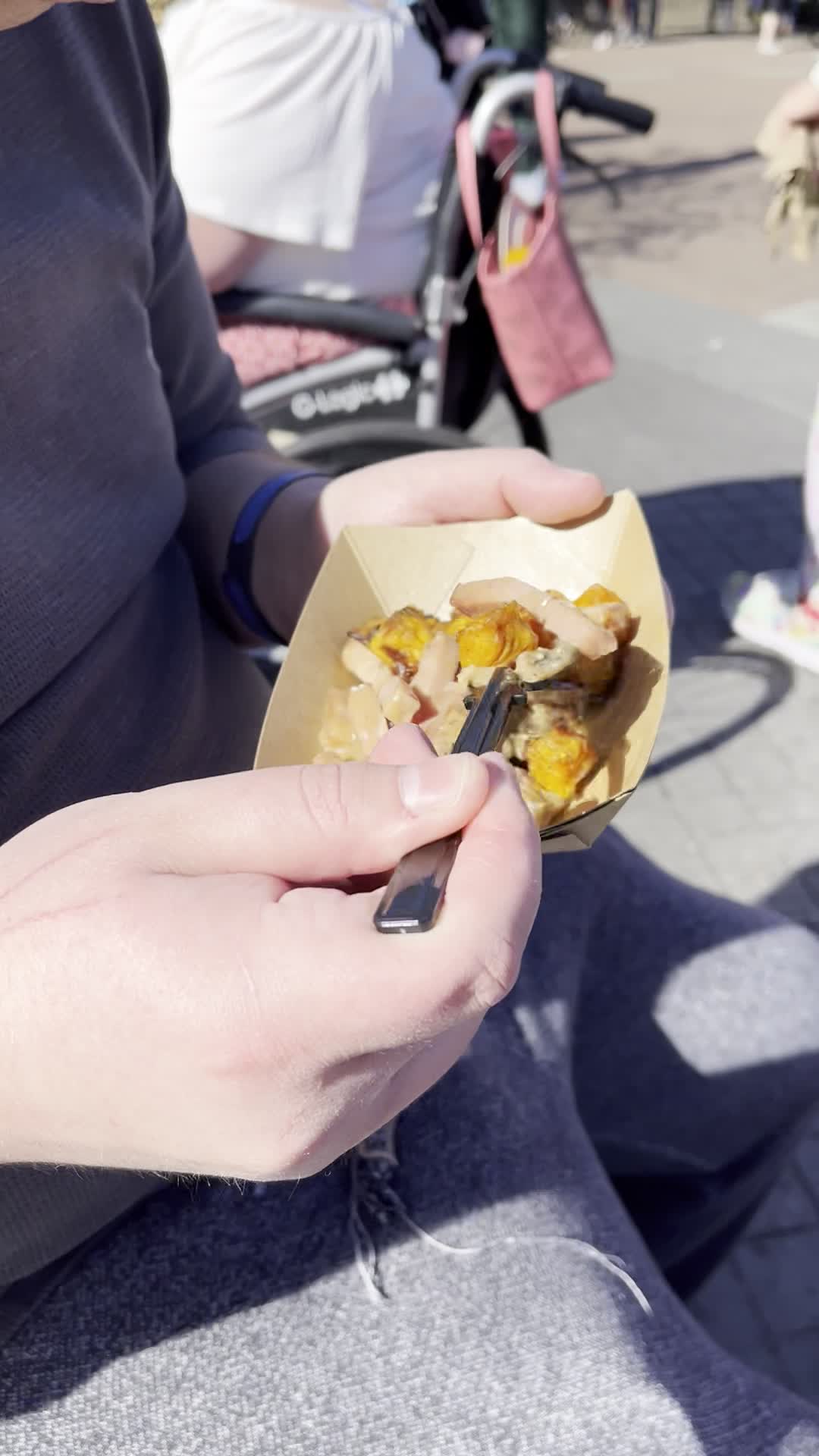 Video review of France Pavilion