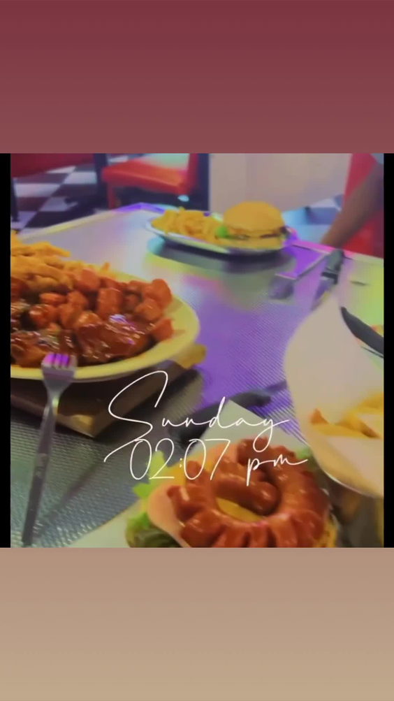 Mustang Sally's Pub & Diner