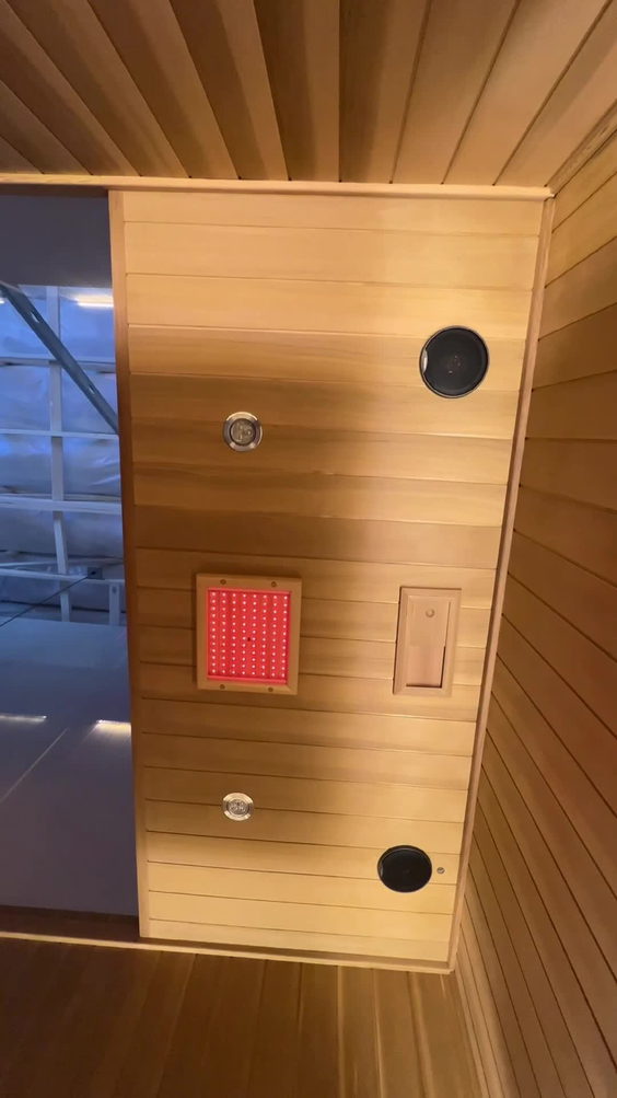 DROP Sauna Studio + Athleticouture