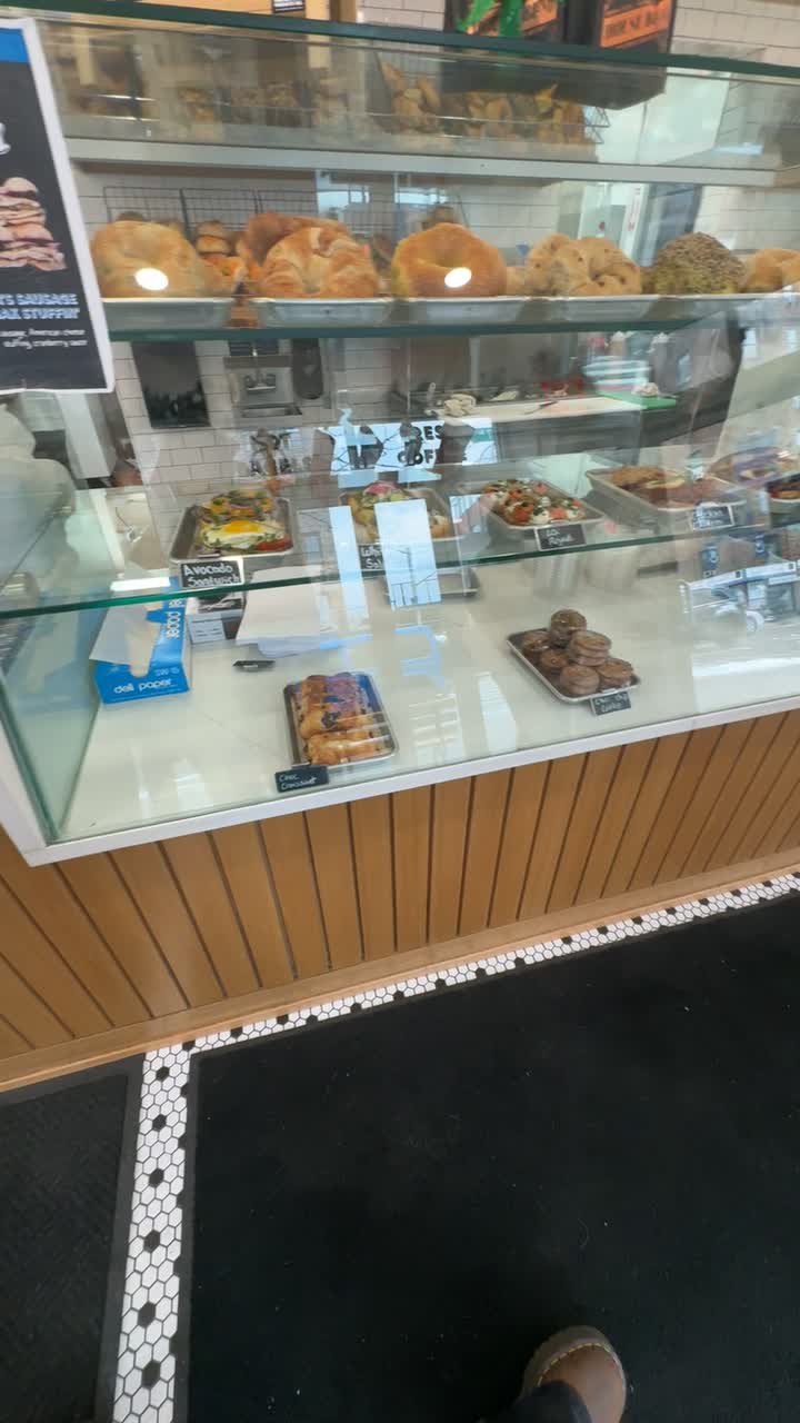 Video review of Bagel Oasis