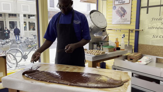 Sanders Chocolate & Ice Cream Shoppe